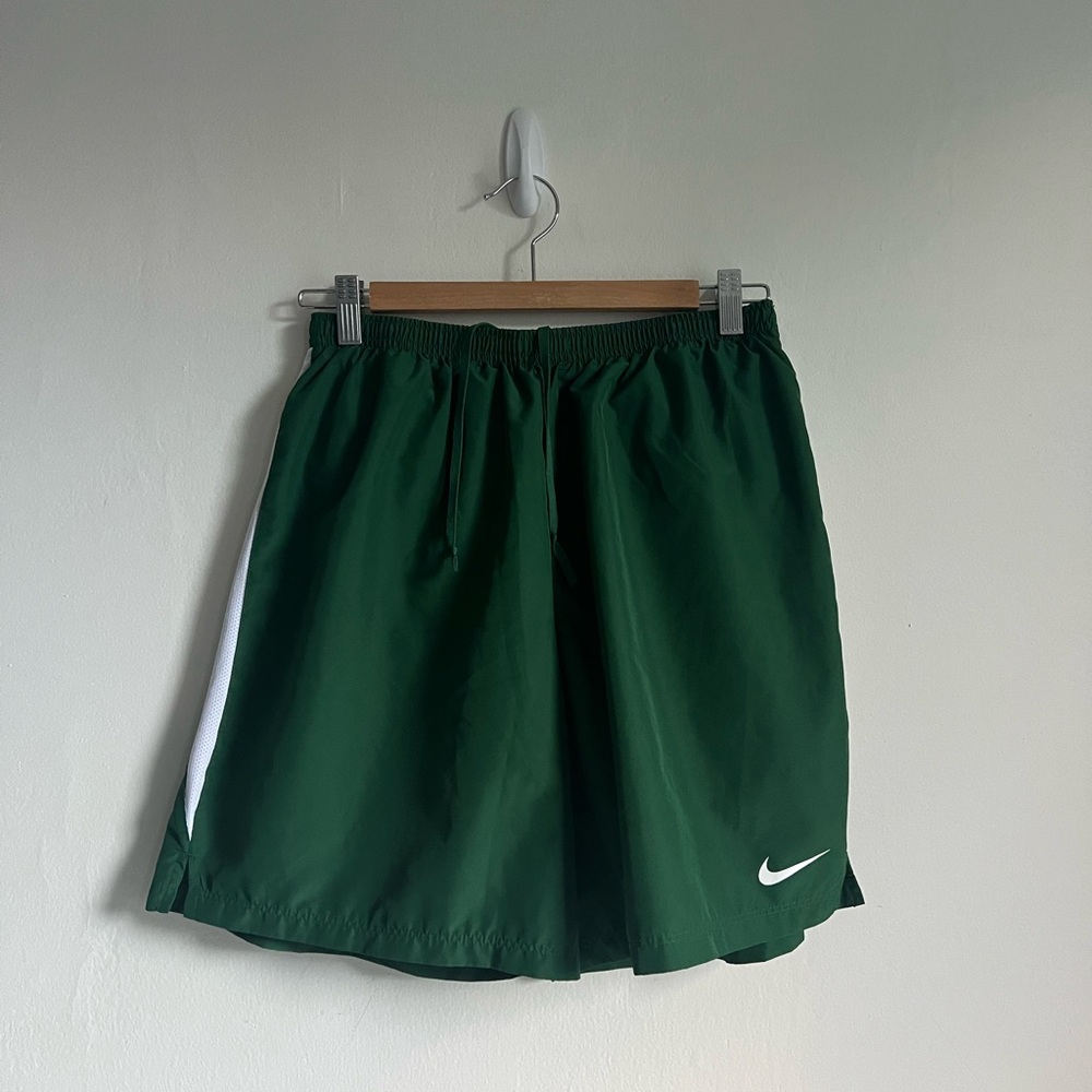 LARGE NIKE Challenger Men’s green Running Shorts swoosh white